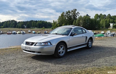 Ford Mustang 2000, photo 1/11