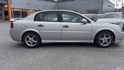 Opel Vectra 4D VECTRA SEDAN 1.8 2002, kuva 1/3