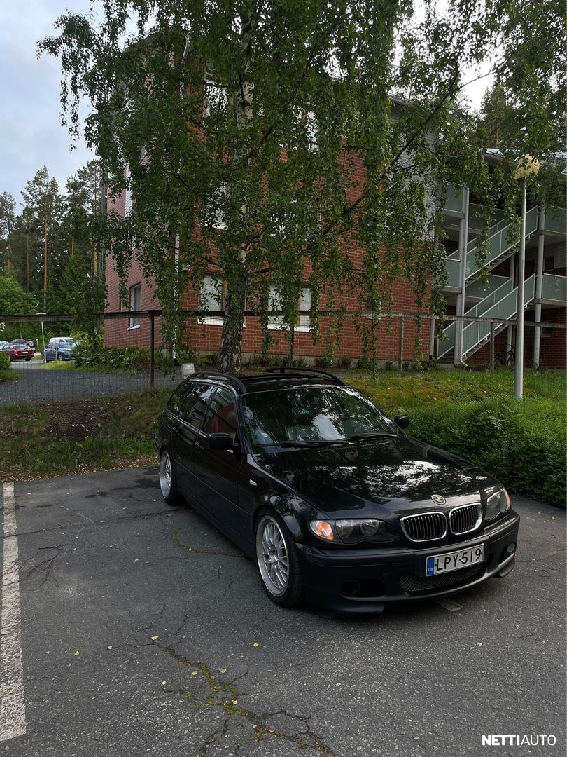 BMW 330