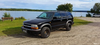 Chevrolet Blazer 1999, kuva 1/16