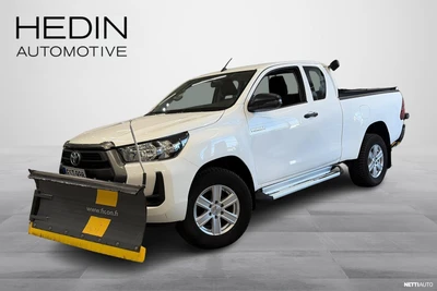 Toyota Hilux Extra Cab 4WD 2,4D Life 2021, photo 1/36