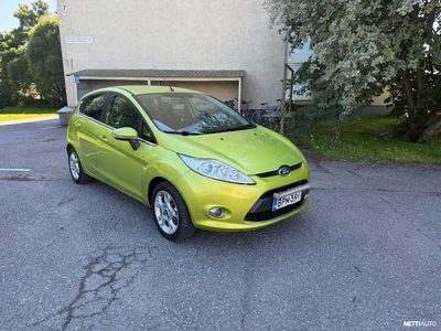 Ford Fiesta 2012, photo 1/10
