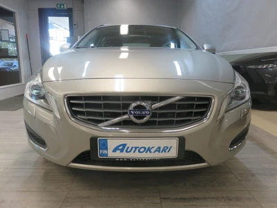 Volvo V60 T4 Momentum aut 2012, photo 2/17