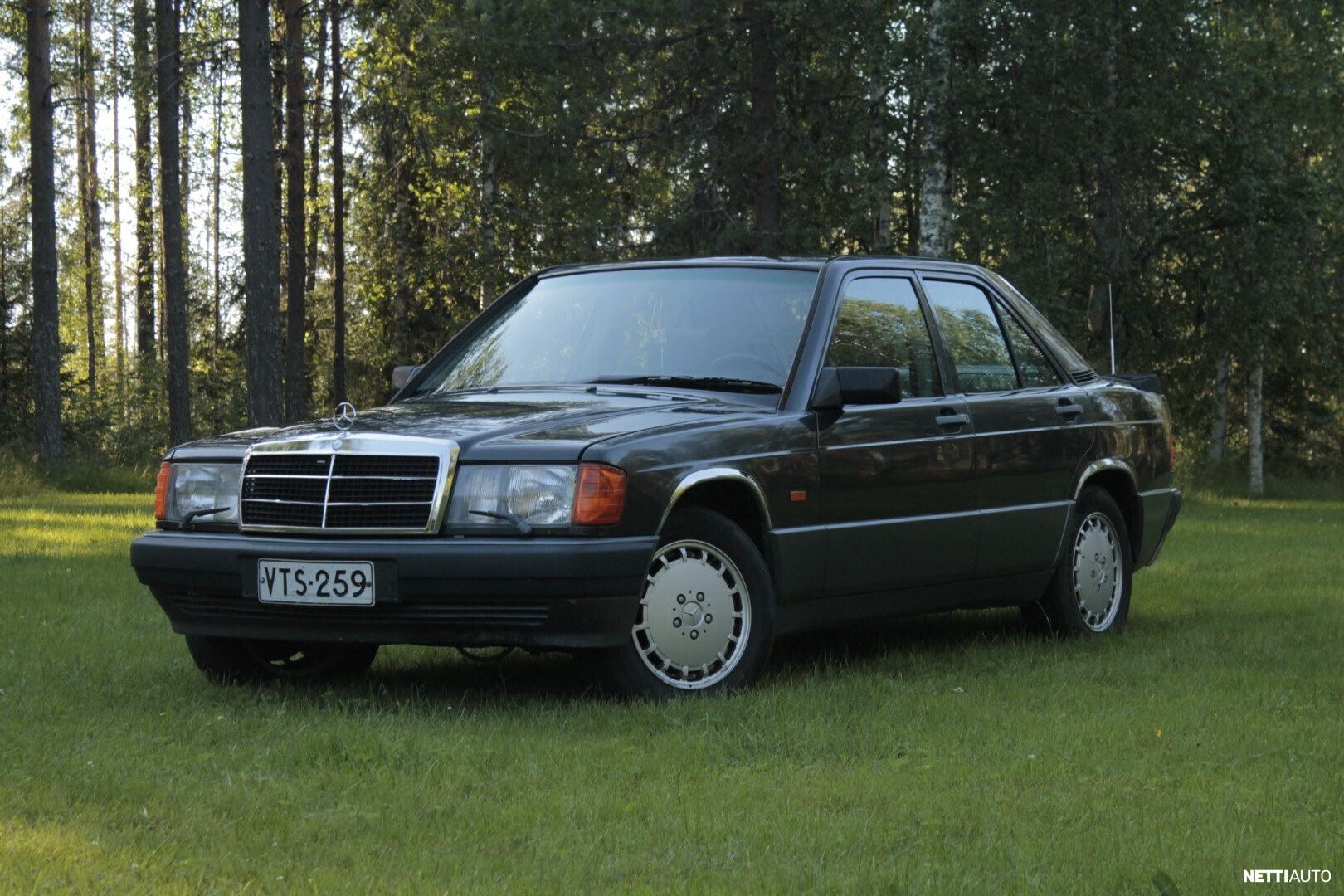 Mercedes-Benz 190