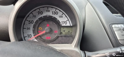 Toyota Aygo + 1,0 VVT-i 3ov 2006, photo 4/6