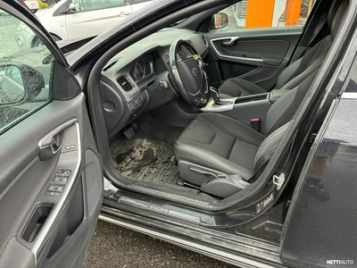 Volvo V60 V60 Farmari (AC) 4ov 2400cm3 A 2013, photo 4/5