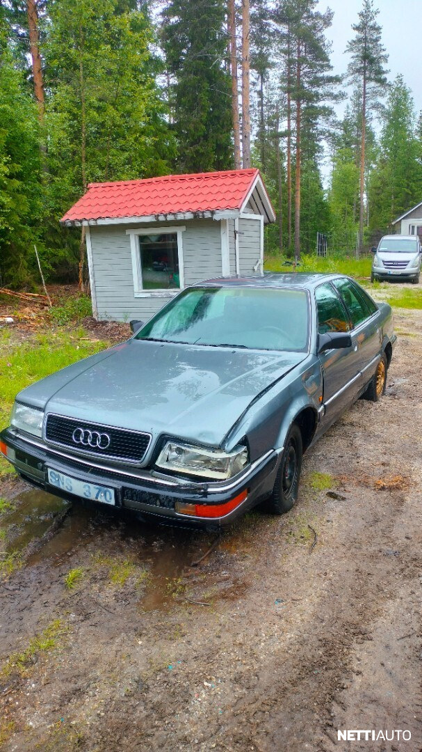 Audi V8