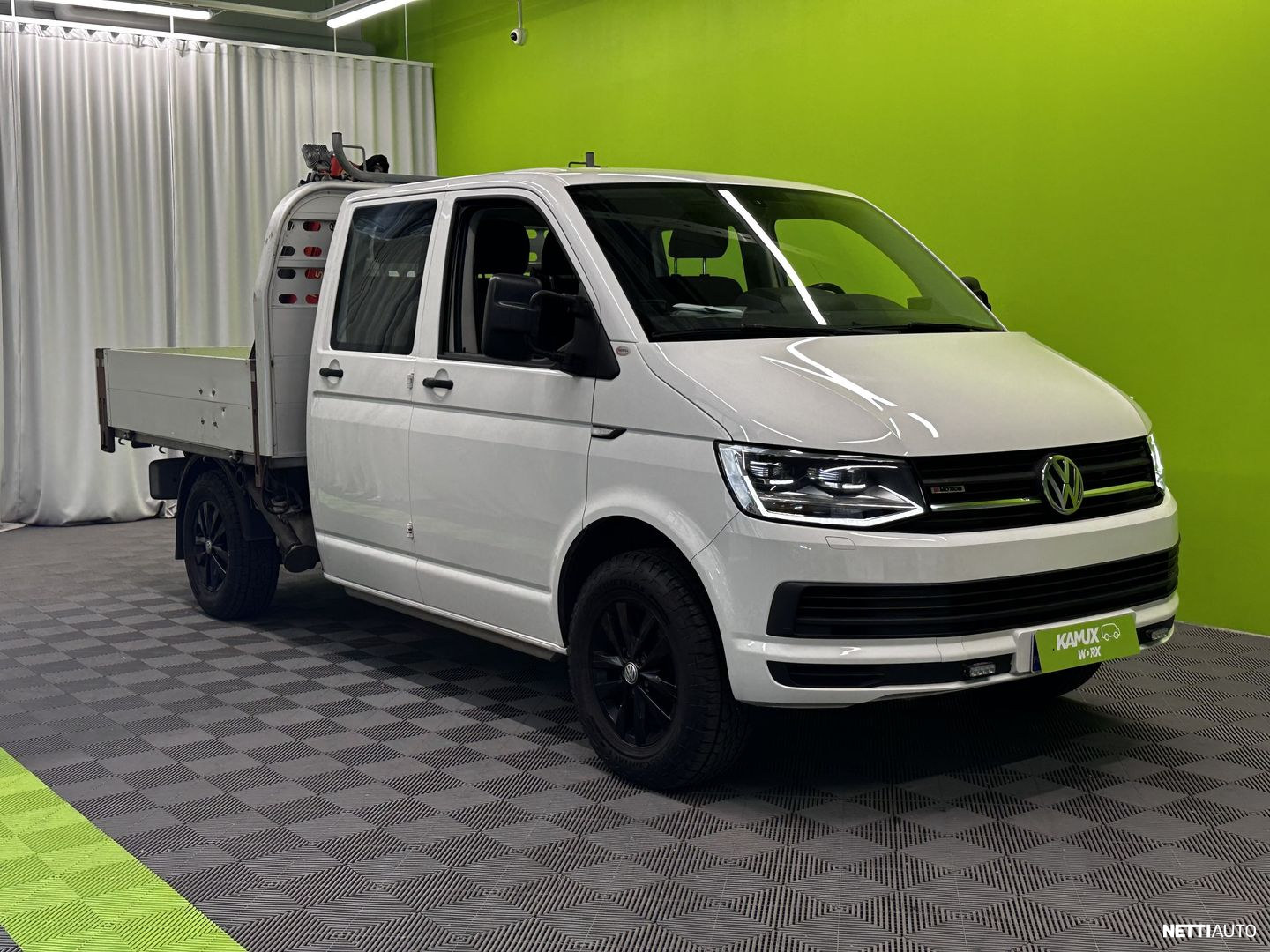 Volkswagen Transporter Doppeli / 3h-takaistuimin Pitkä 2,0 TDI 103 kW 4Motion EU5 3200kg Sis. ALV