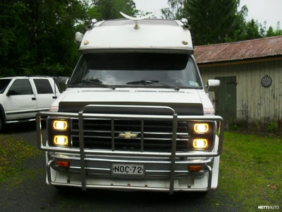 Chevrolet Chevy Van 1988, photo 1/17