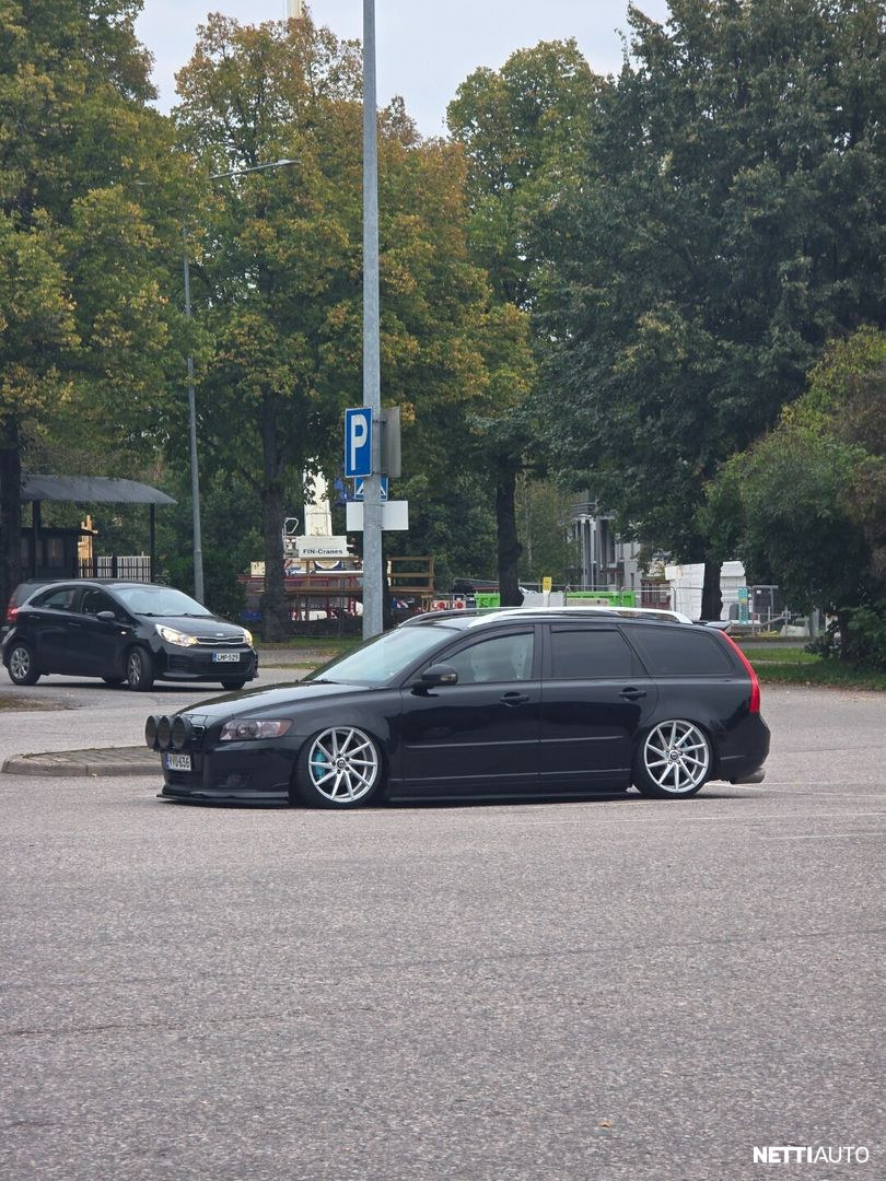 Volvo V50