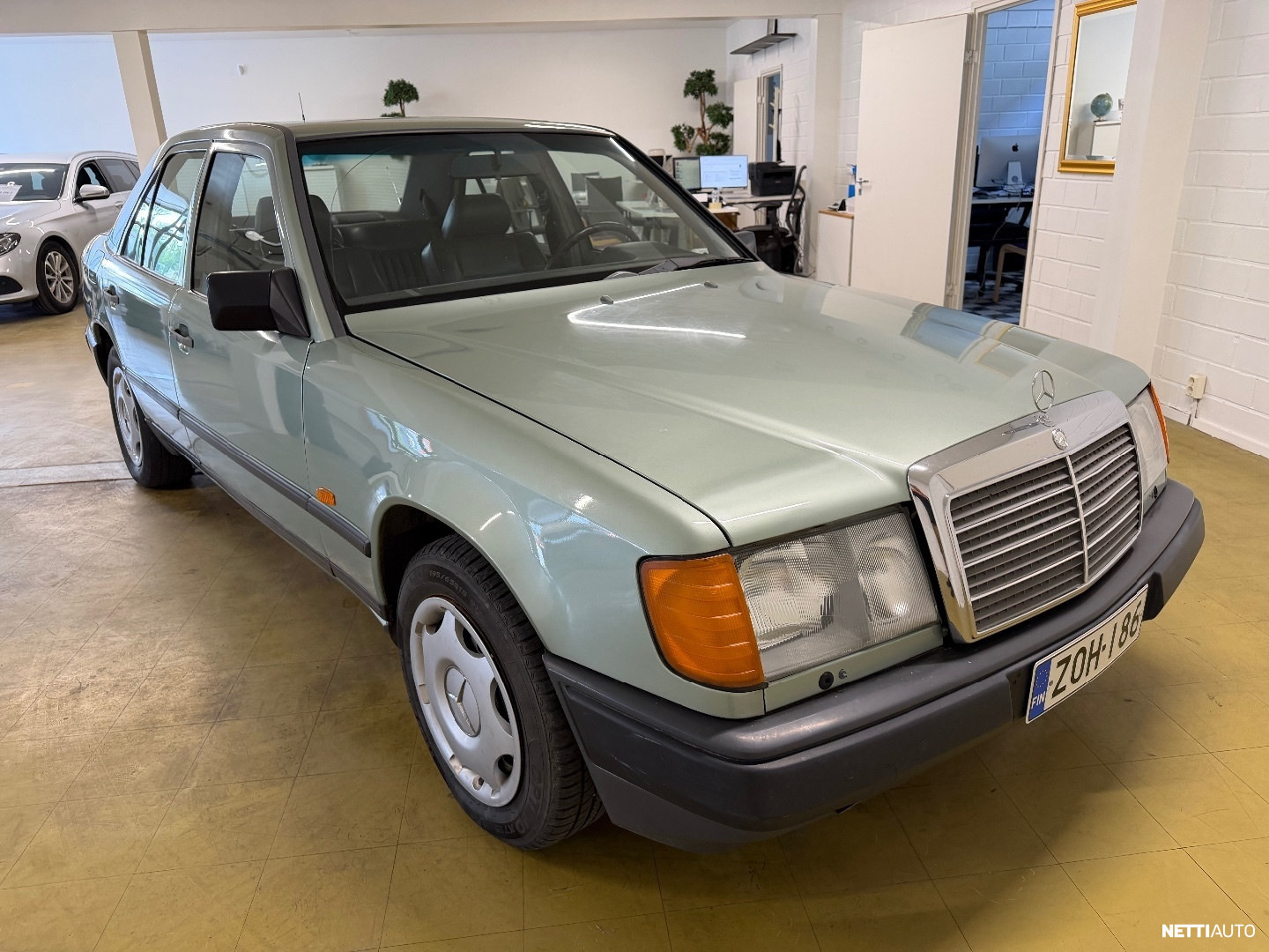 Mercedes-Benz E