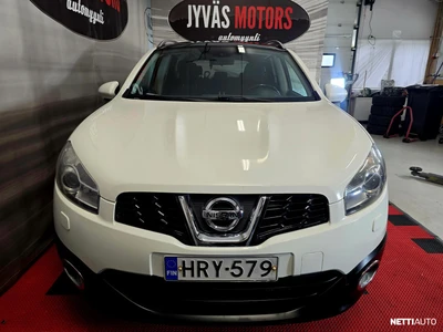 Nissan Qashqai+2 2010, kuva 2/15