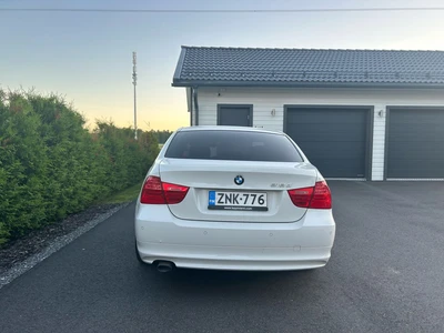 BMW 318 318d 2010, kuva 3/12