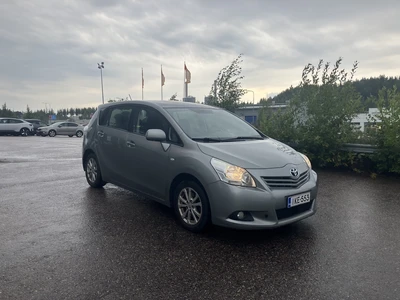 Toyota Verso 2011, kuva 2/7