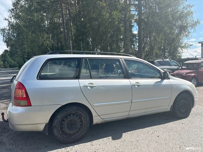 Toyota Corolla 1,6 VVT-i Linea Sol Wagon 2004, kuva 3/6