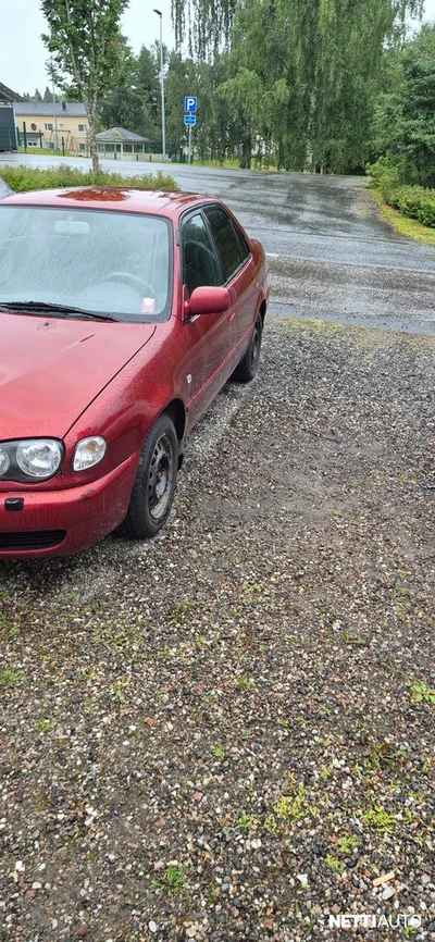 Toyota Corolla 1,4 VVT-i Linea Terra 4d 2000, photo 3/9