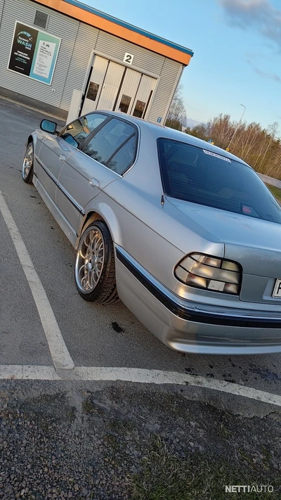 BMW 740 1996, photo 6/13