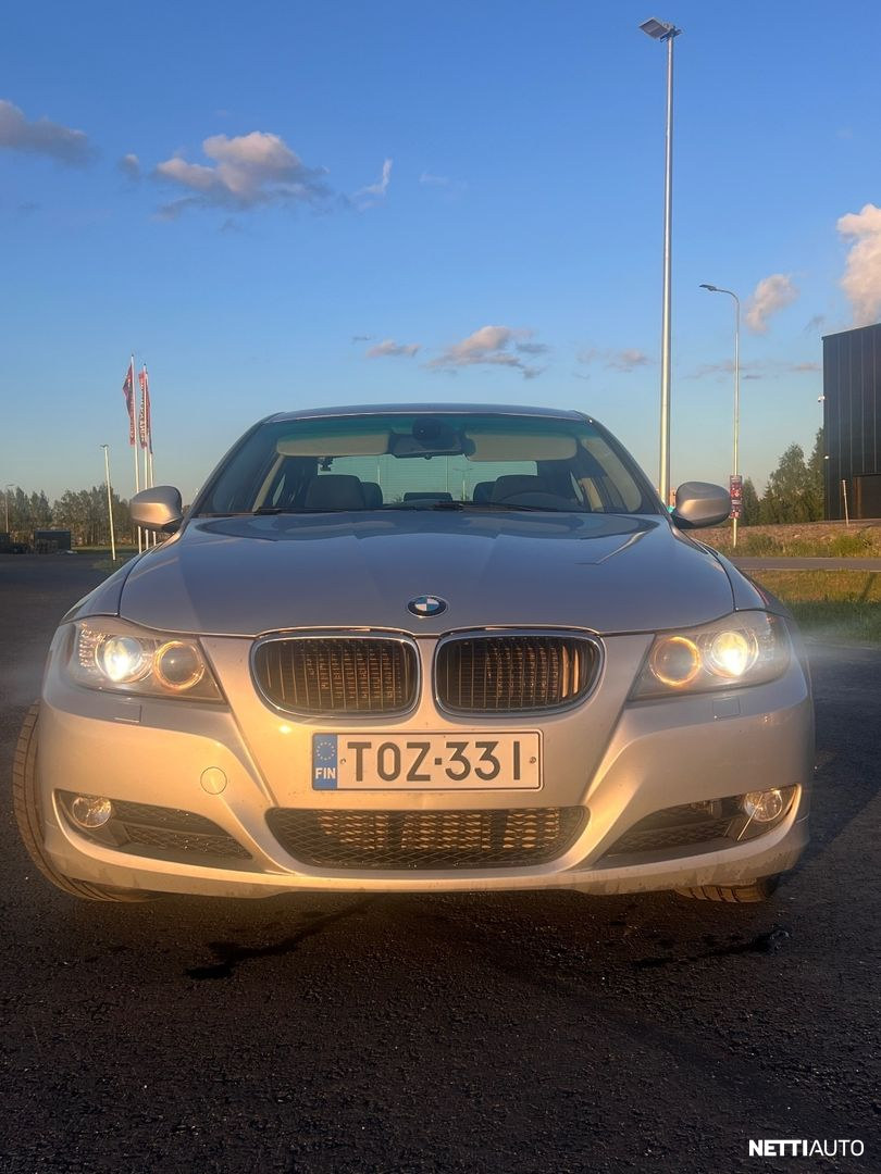 BMW 318 2012, photo 2/10