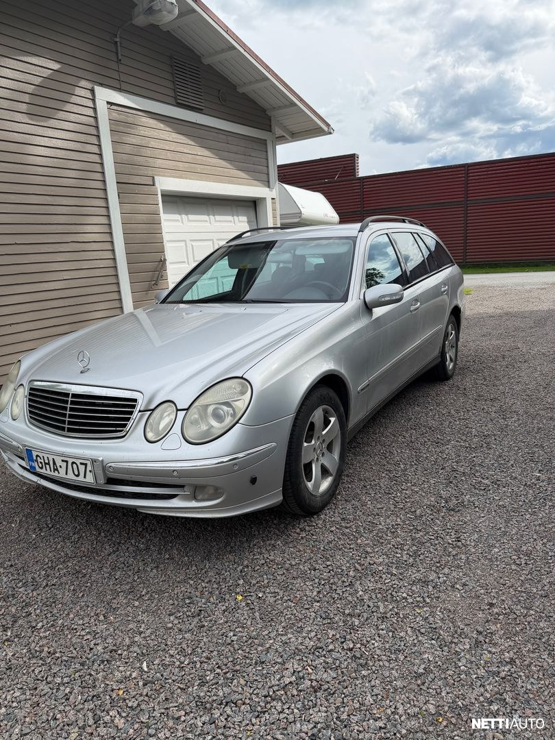 Mercedes-Benz E 320