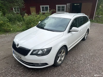 Skoda Superb 2014, kuva 1/8