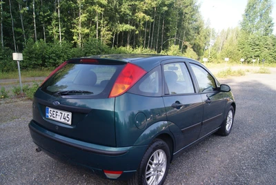 Ford Focus 2002, kuva 3/10