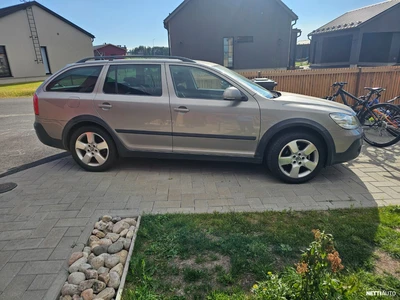 Skoda Octavia Combi 1,8 TSI 4X4 Scout 2010, kuva 6/12