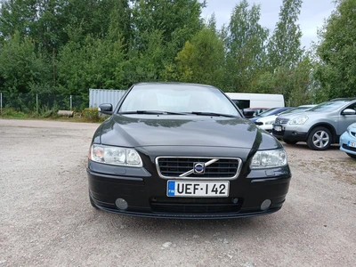 Volvo S60 2,4 (140) Platinum man 2008, photo 2/10