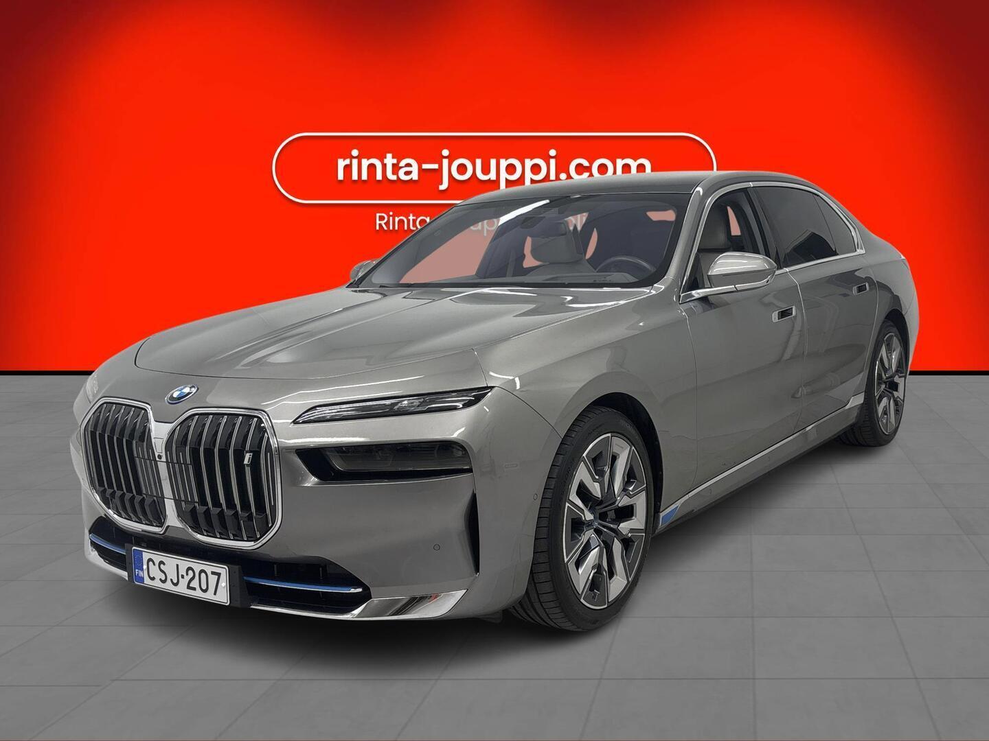 BMW i7