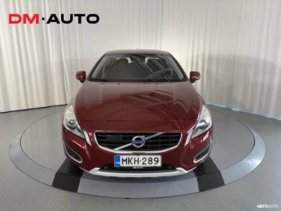 Volvo S60 2010, photo 2/10