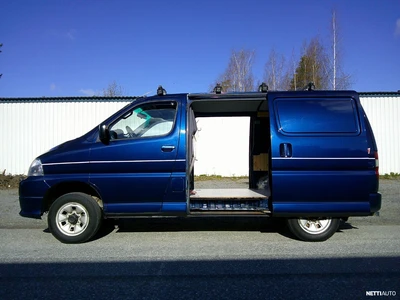 Toyota Hiace 2007, photo 1/20