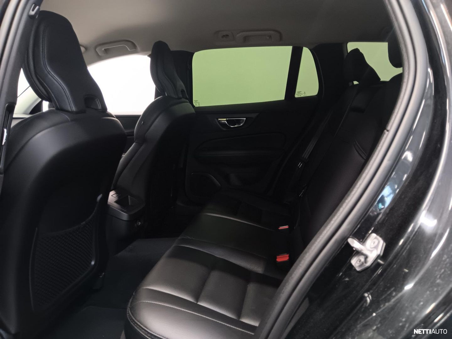 Volvo V60 Cross Country 2020, kuva 7/16