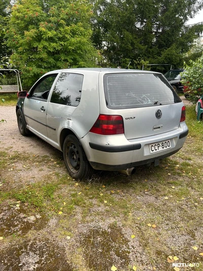 Volkswagen Golf 1,6 74 kW Firstline 3d 1998, kuva 3/5