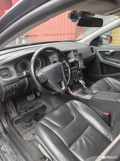Volvo V60 2013, photo 7/13