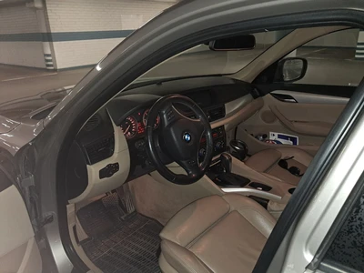 BMW X1 2011, kuva 6/11