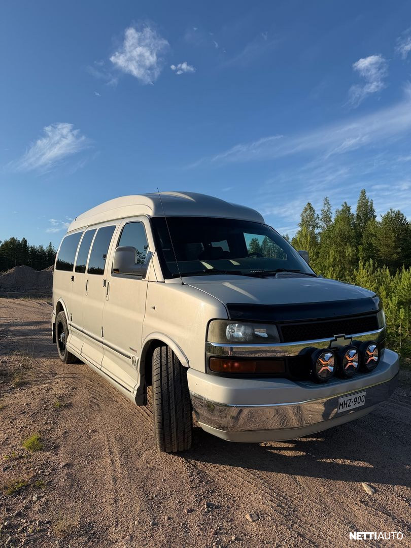 Chevrolet Express 2500 2010, photo 2/11
