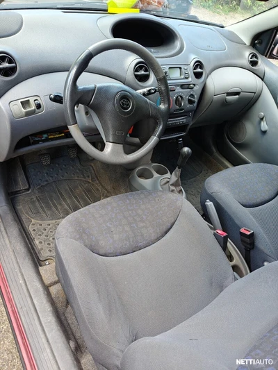 Toyota Yaris 2002, kuva 4/6