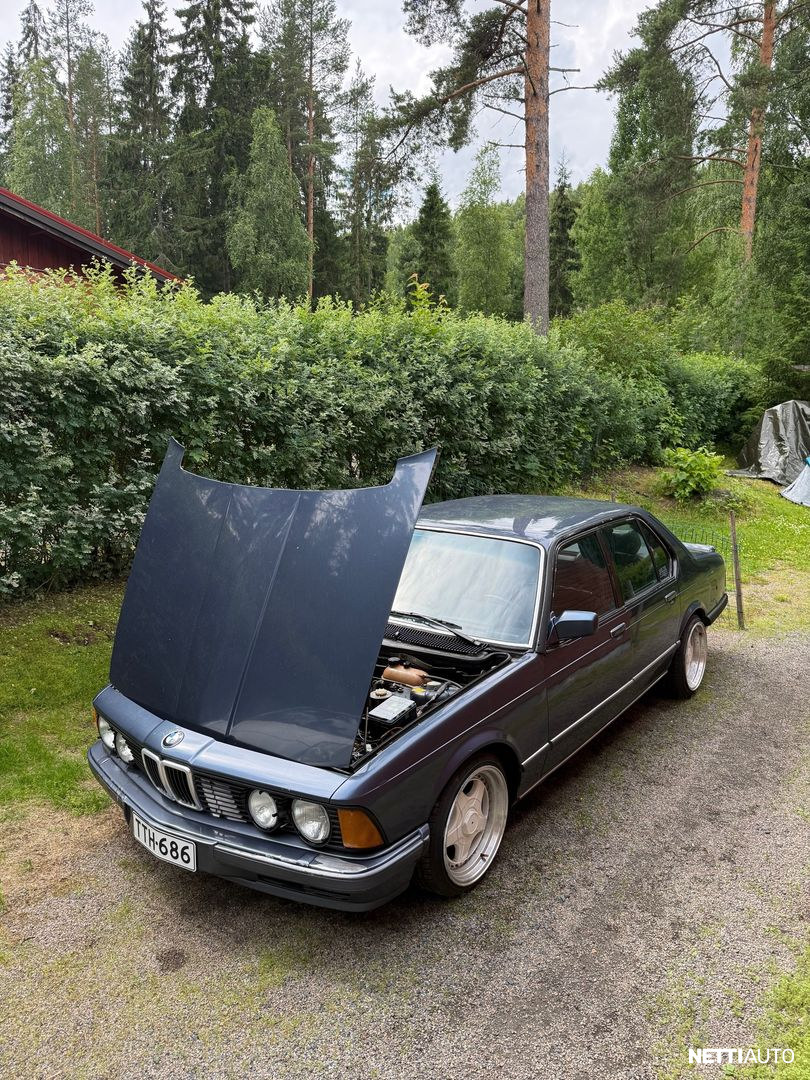 BMW 732