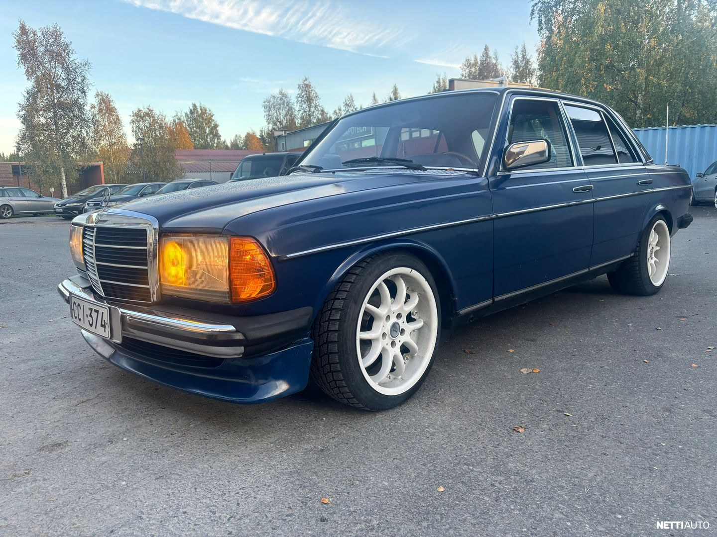 Mercedes-Benz 230