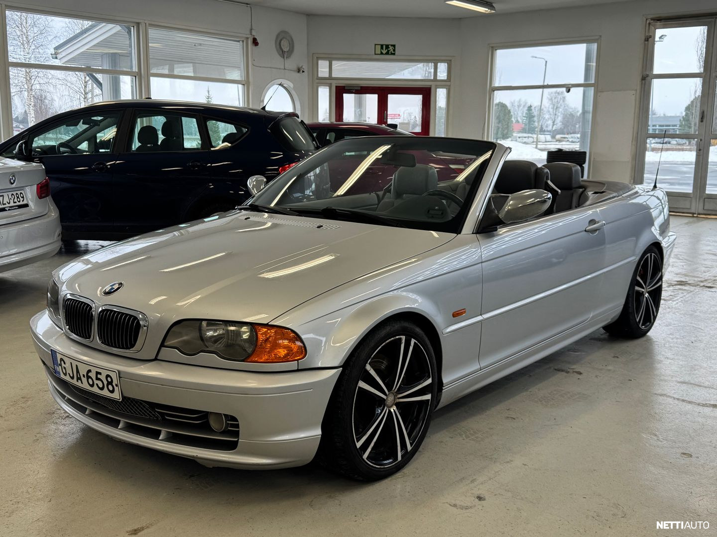 BMW 330