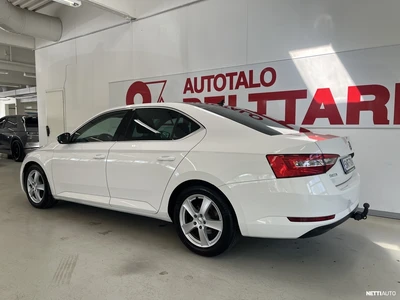 Skoda Superb 2016, photo 3/17