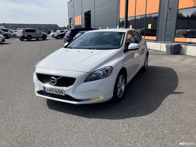 Volvo V40 D2 Kinetic E 2018, photo 2/19