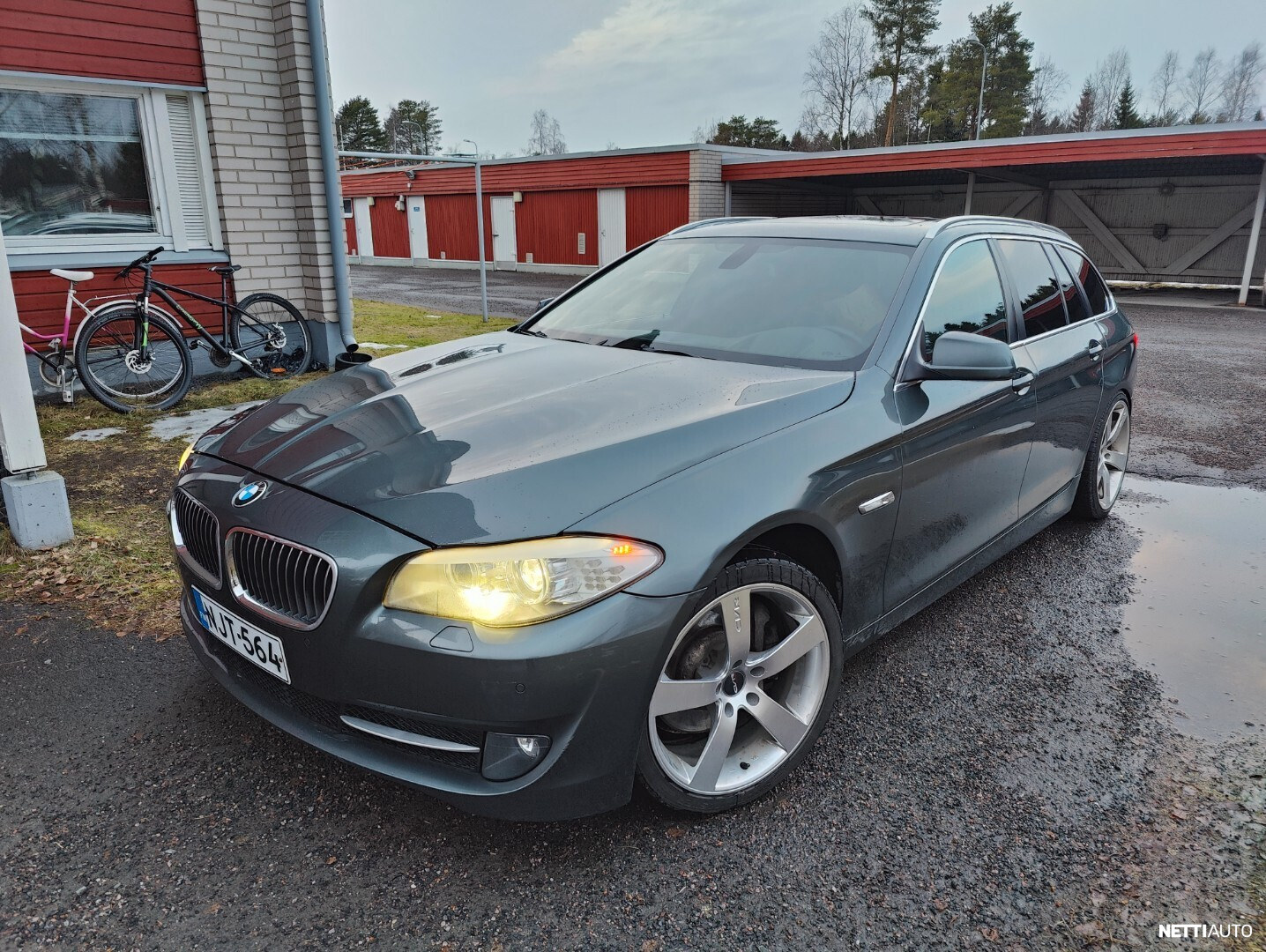 BMW 530