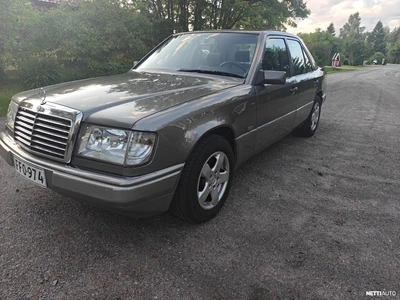 Mercedes-Benz E 250 1990, kuva 5/9