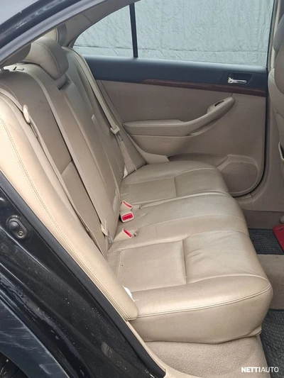 Toyota Avensis 4D Avensis Sedan 2,2 D 2006, photo 6/16