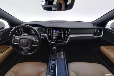 Volvo V60 D3 AWD Momentum aut 2019, photo 7/30