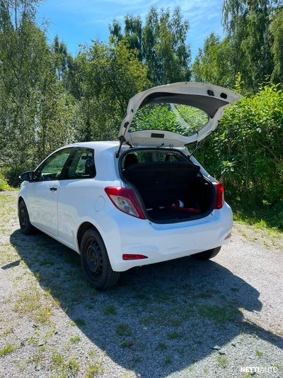 Toyota Yaris 1,0 VVT-i Life 3ov 2013, photo 6/13