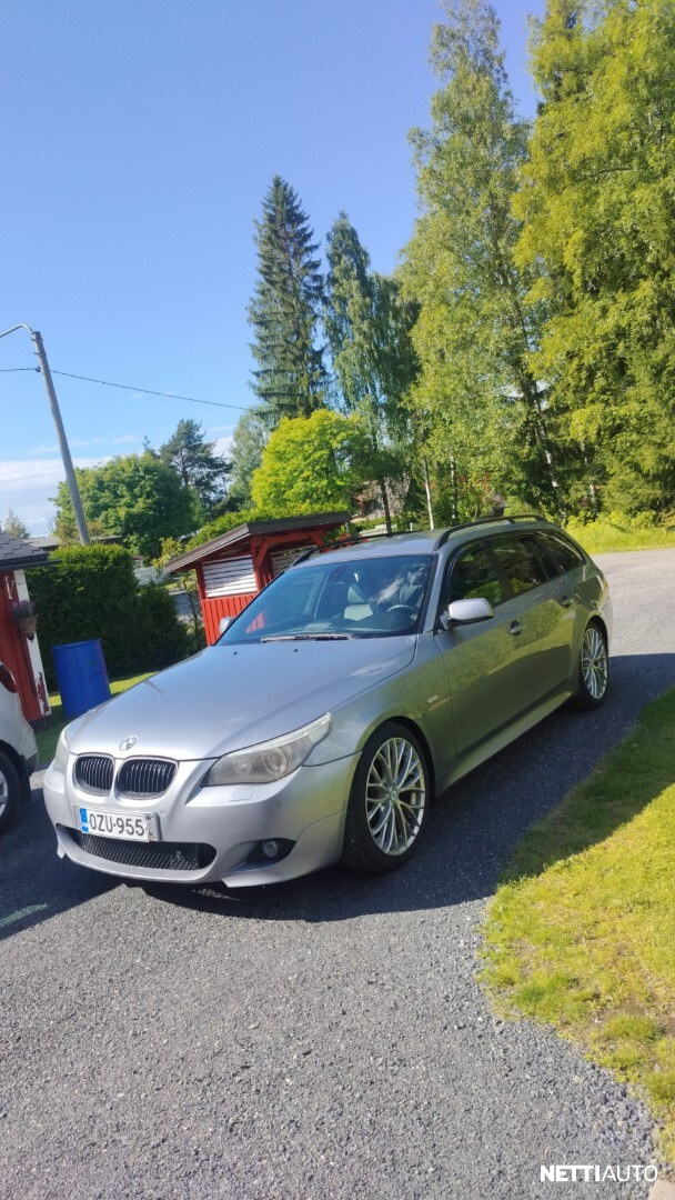 BMW 523