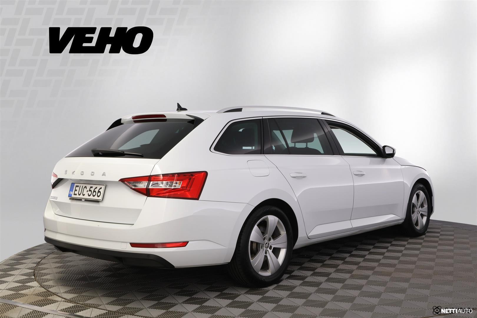 Skoda Superb 2022, kuva 5/30