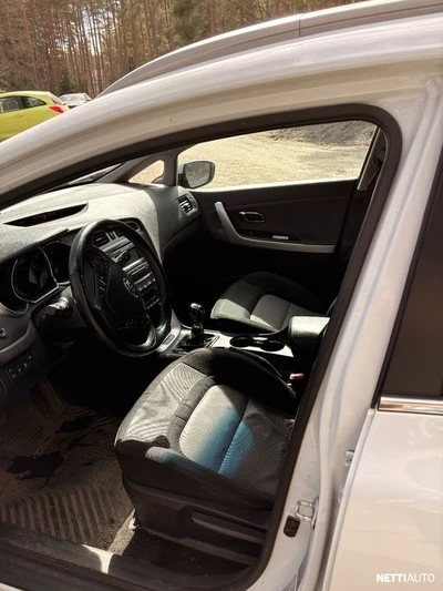 Kia Ceed 1,6 CRDi ISG EX SW EcoDynamics 2015, kuva 8/8