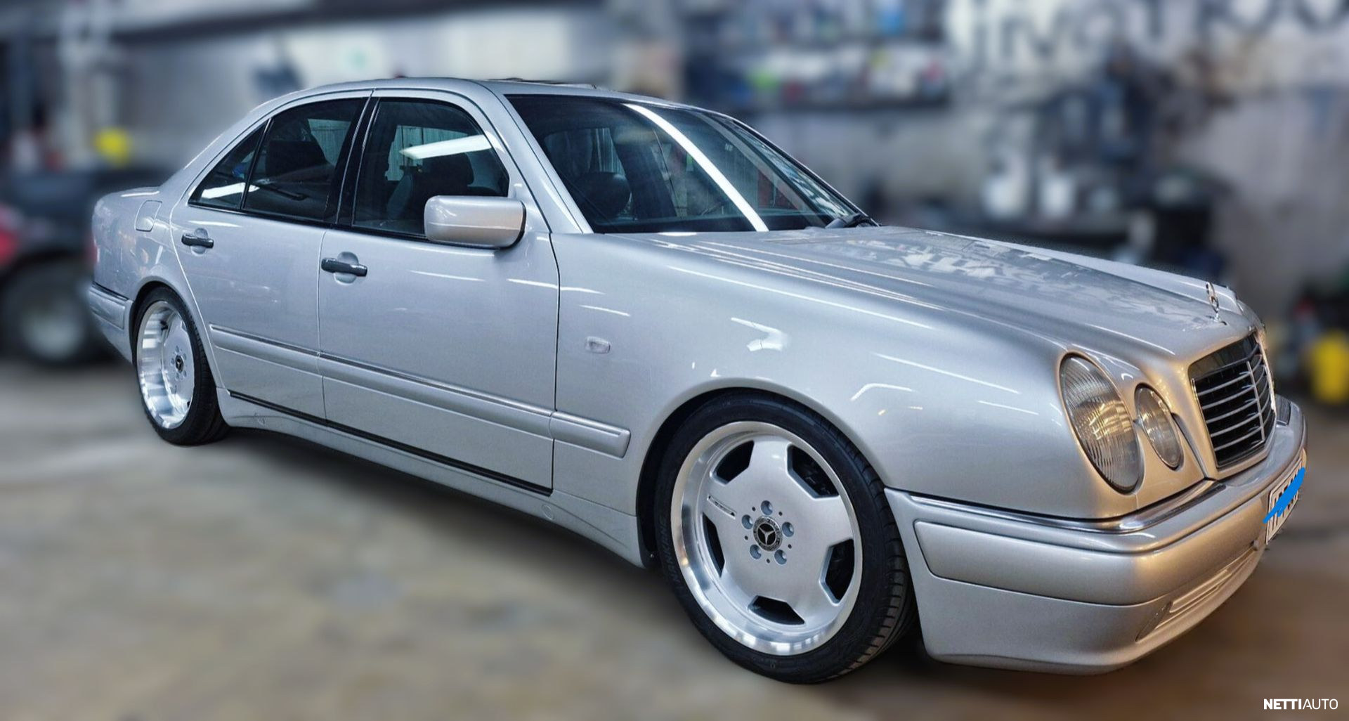 Mercedes-Benz E